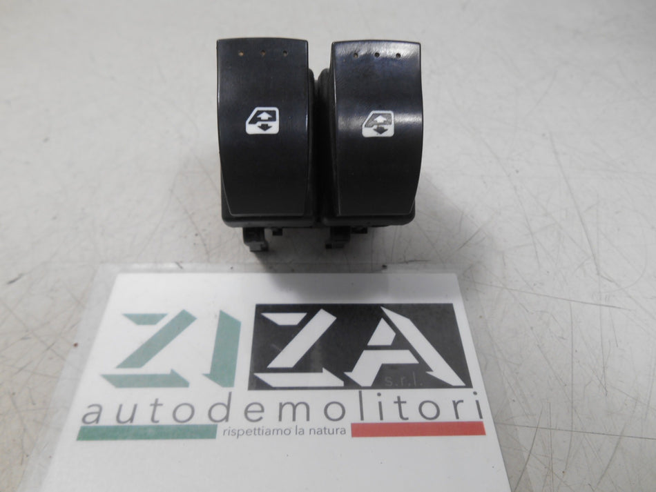 Pulsantiera Alzacristalli 2 Tasti Renault Clio III 2007 8200356515 8200214939A 8200002442B
