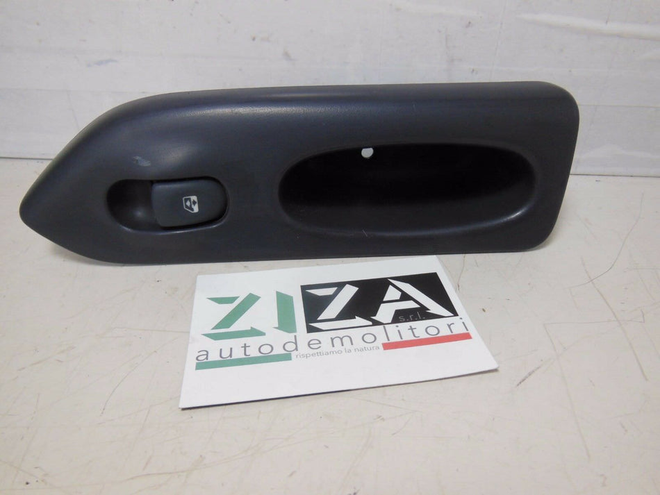 Pulsante Alzacristalli Posteriore Sinistro Renault Espace III 2001 7701708157