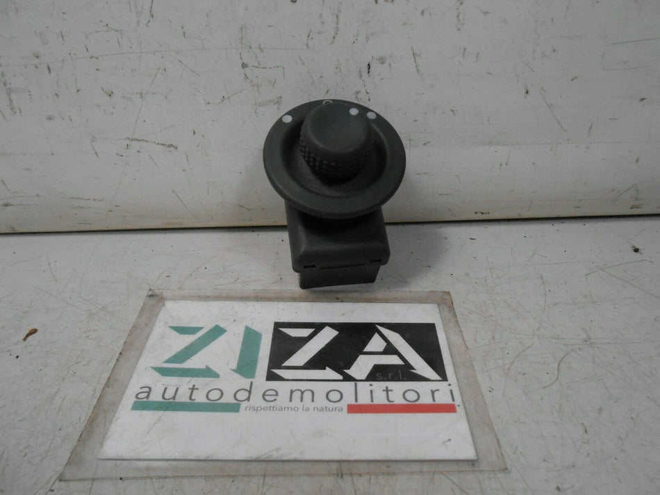 Pulsante Regolazione Specchietti Renault Clio II 1998 7700410141B