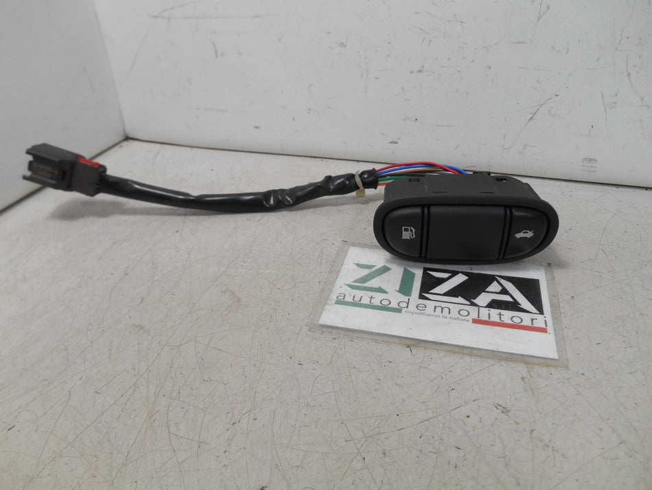 Pulsantiera Portellone Sportello Carburante Jaguar S-Type X204 2005 2R83-9B242-AD