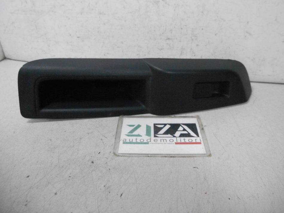 Pulsante Alzacristalli Posteriore Destro Suzuki Ignis MF Res 2020 83735-62R1R