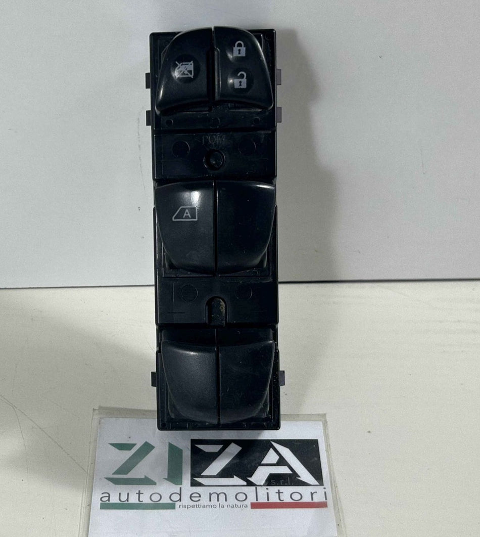 Pulsantiera Alzacristalli Anteriore Sinistra Nissan Juke F15 2011 25401-1KA0A