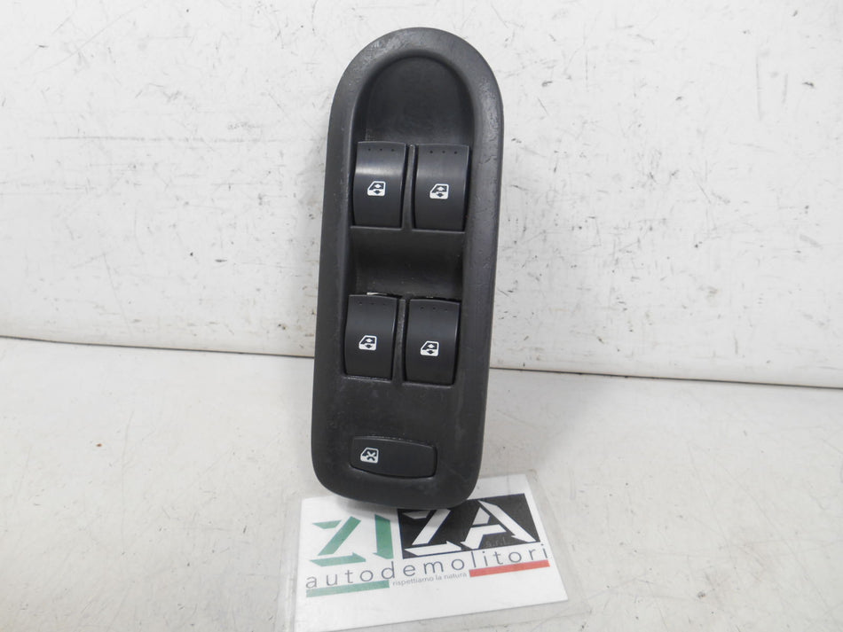 Pulsantiera Alzacristalli Sinistra Renault Scenic II 2004 156018070C