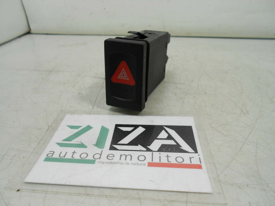 Pulsante 4 Frecce Emergenza VW Passat 3B 1999 3B0953235C