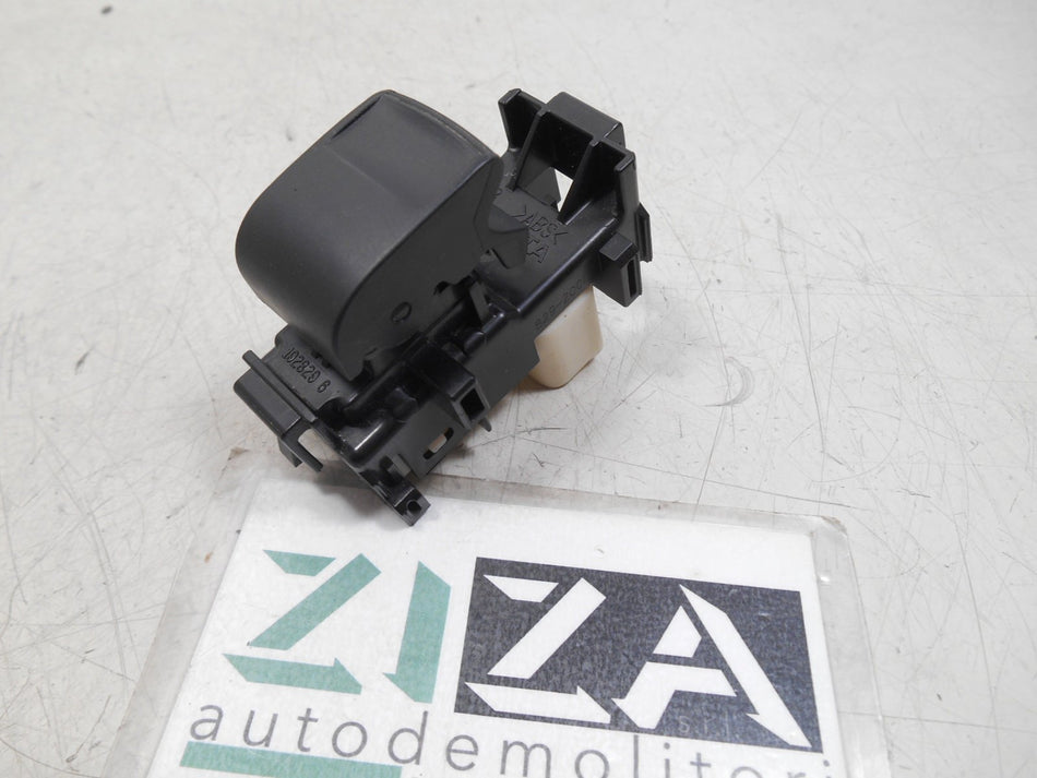 Pulsante Alzacristalli Posteriore Sinistro Toyota Rav4 XA30 2011 74272-42010