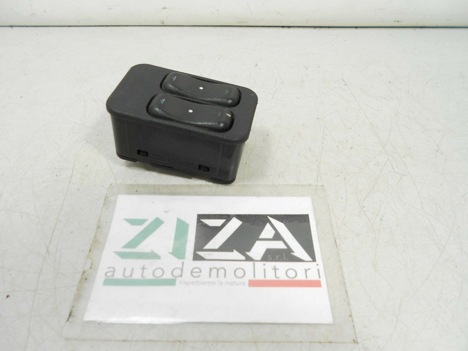 Pulsantiera Alzacristalli Opel Meriva A 2008 / Corsa C 13363202 24409205