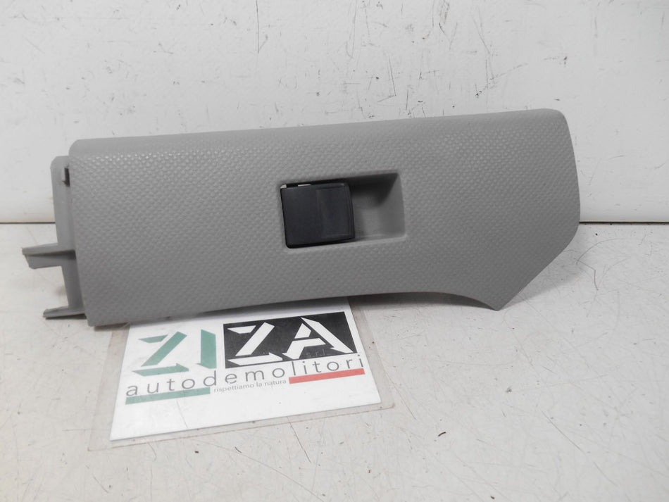Pulsantiera Alzacristalli Destra Toyota Yaris XP9F 2011 74231-0D090