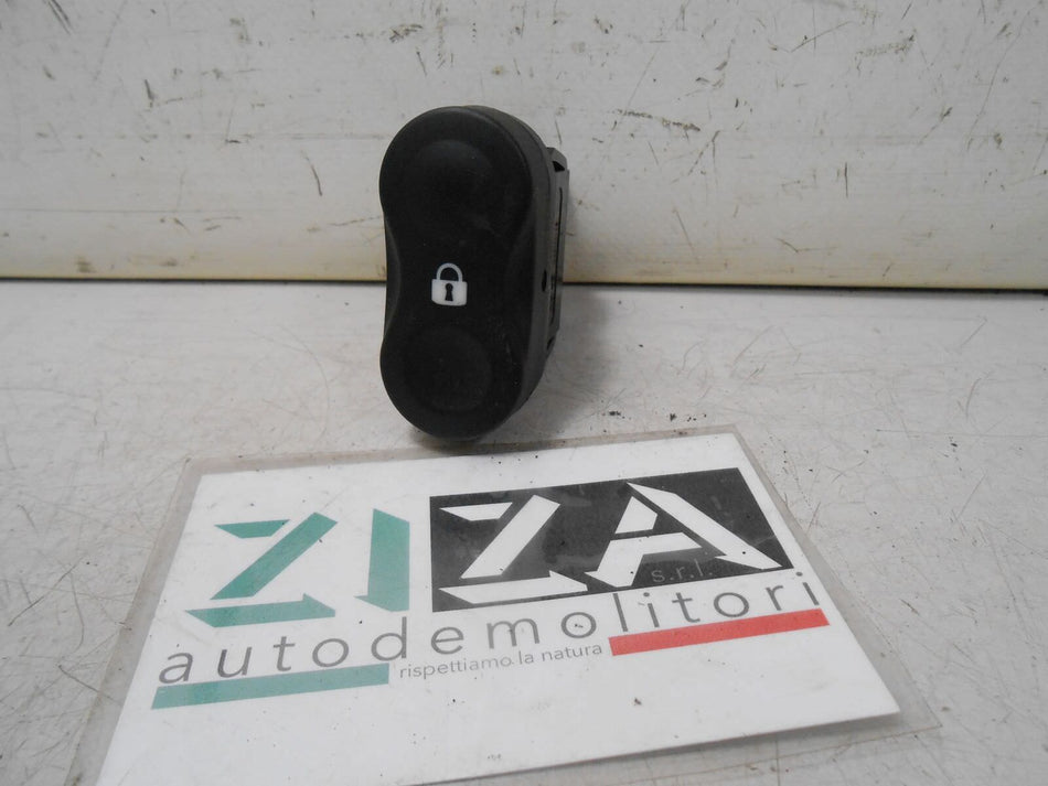 Pulsante Blocco Porte Dacia Logan / Sandero 2010 870250