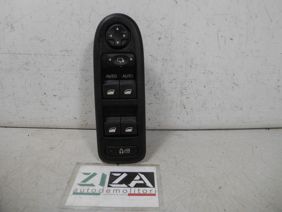 Pulsantiera Alzacristalli Anteriore Sinistra Citroen C3 II 2015 96652236XT