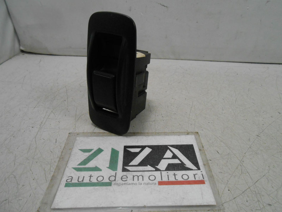 Pulsante Alzacristalli Posteriore Toyota Corolla E120 2002 84810-02040