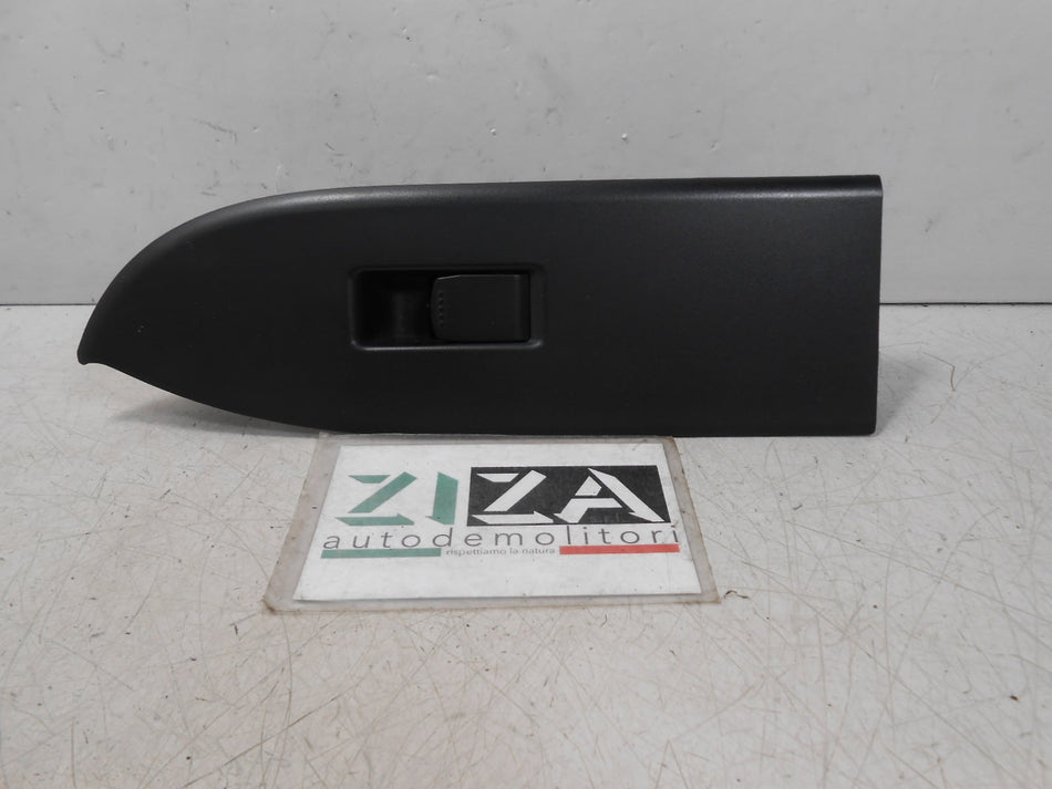 Pulsante Alzacristalli Posteriore Sinistro Suzuki Grand Vitara II 2006 83747-65J0