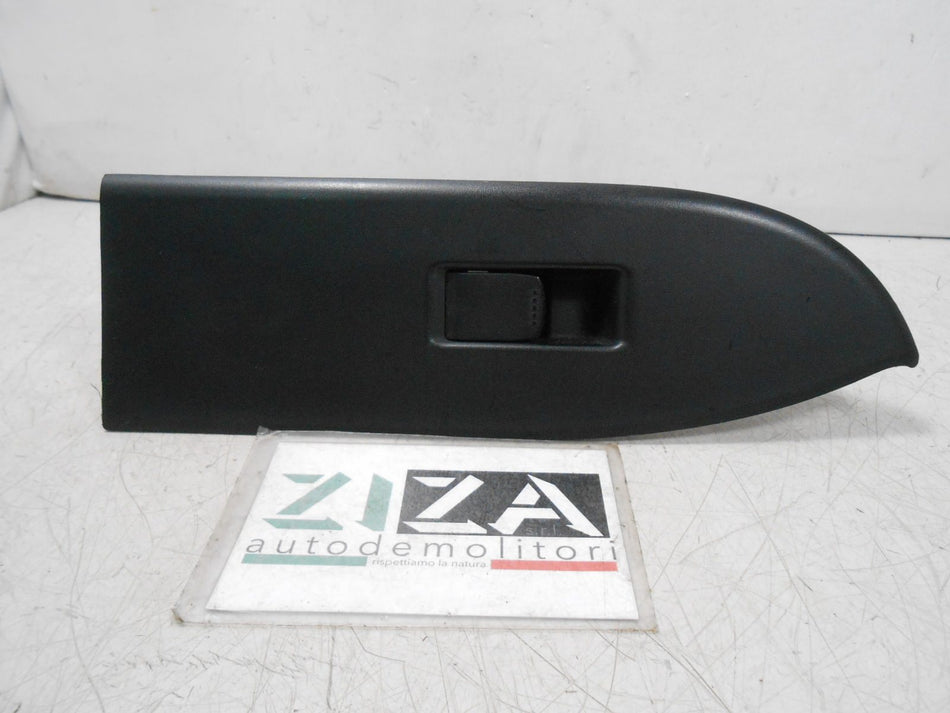 Pulsante Alzacristalli Posteriore Destro Suzuki Grand Vitara II 2006 83737-65J0