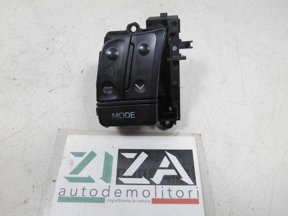 Comandi al Volante Toyota Yaris XP130 Res 2016