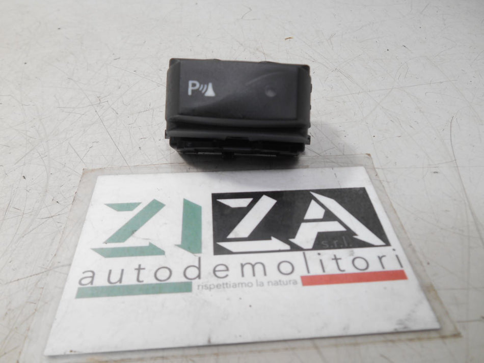 Pulsante Sensori di Parcheggio Dacia Duster 2016 284480431R
