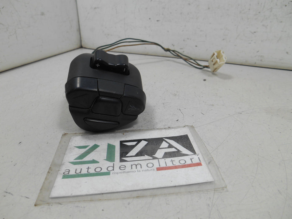 Pulsante Comando Radio Nissan Terrano II 2004 54355381P1