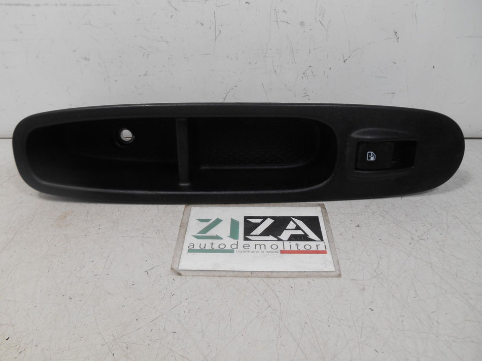 Pulsantiera Alzacristalli Anteriore Destra Fiat Punto 199 2018 735500049