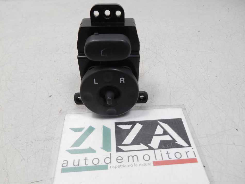 Pulsante Regolazione Specchietti Abbattibili Kia Carens UN 2007 202005064