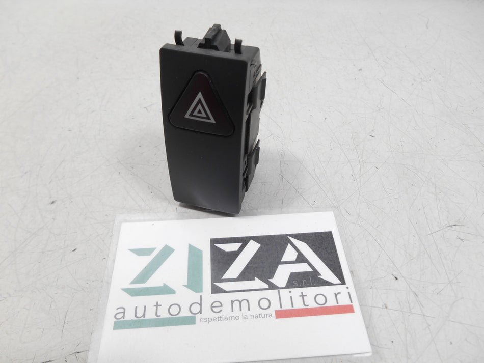 Pulsante 4 Frecce Emergenza Mercedes W212 2012 2129052300