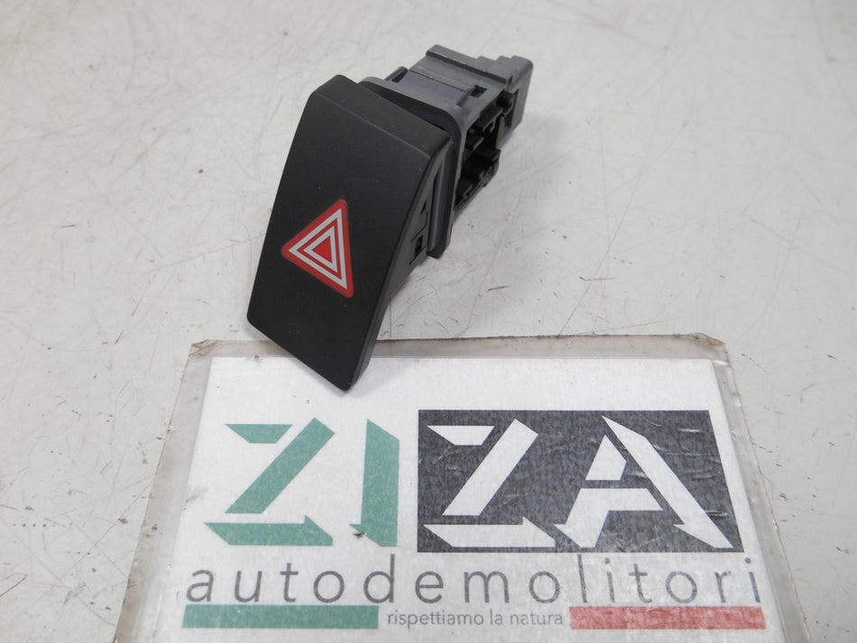Pulsante 4 Frecce Emergenza Toyota Verso 2015 15B060