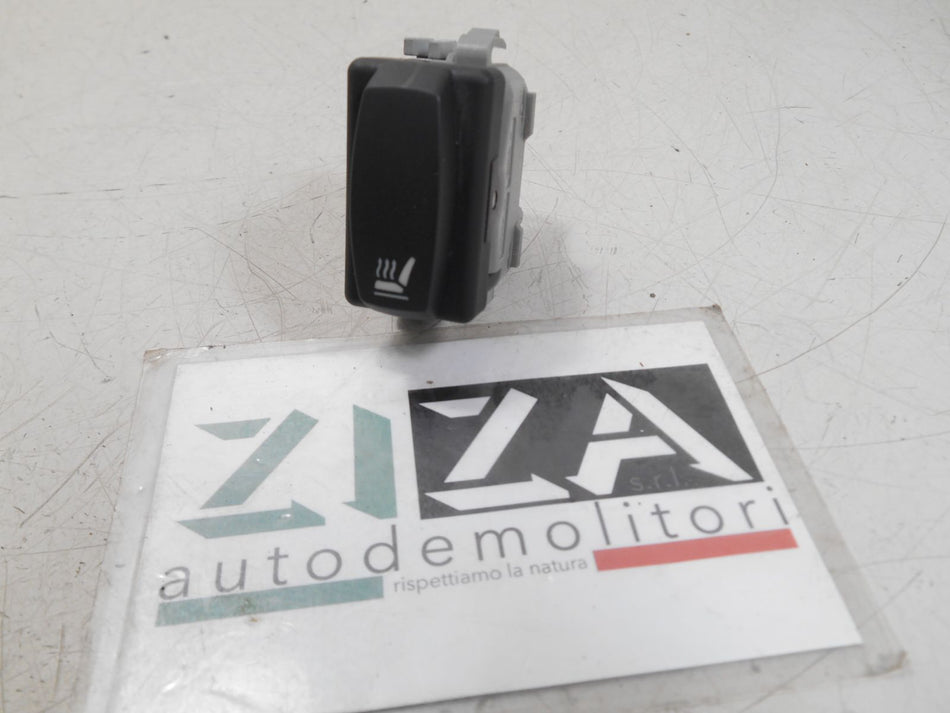 Pulsante Riscaldamento Sedile Anteriore Renault Captur 2016 214904A