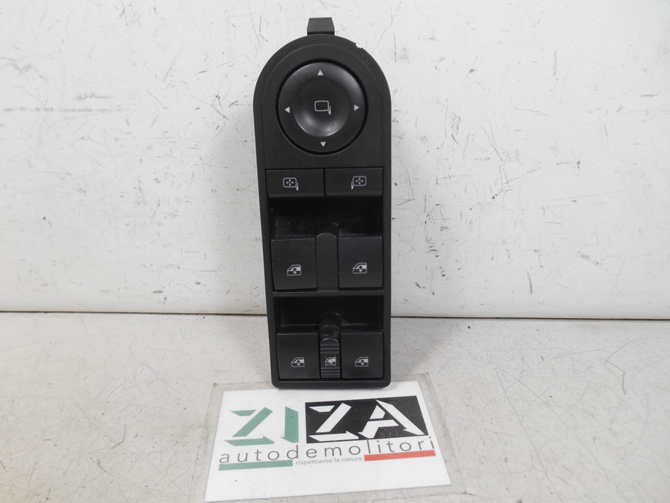 Pulsantiera Alzacristalli Anteriore Sinistra Opel Zafira B / Astra H 2006 13209204