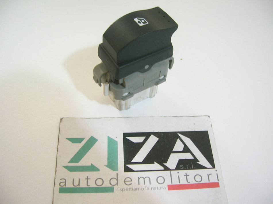 Pulsante Alzacristalli Renault Megane II 2003 315024A
