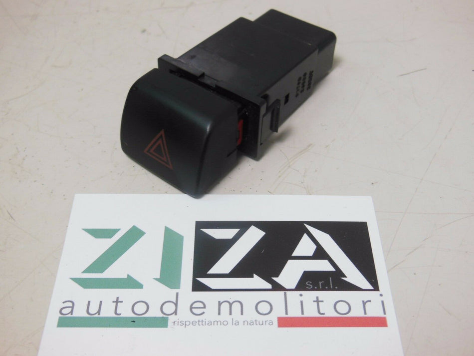 Pulsante 4 Frecce Emergenza Hyundai Santa Fe 2003 93790-26500 864W0140