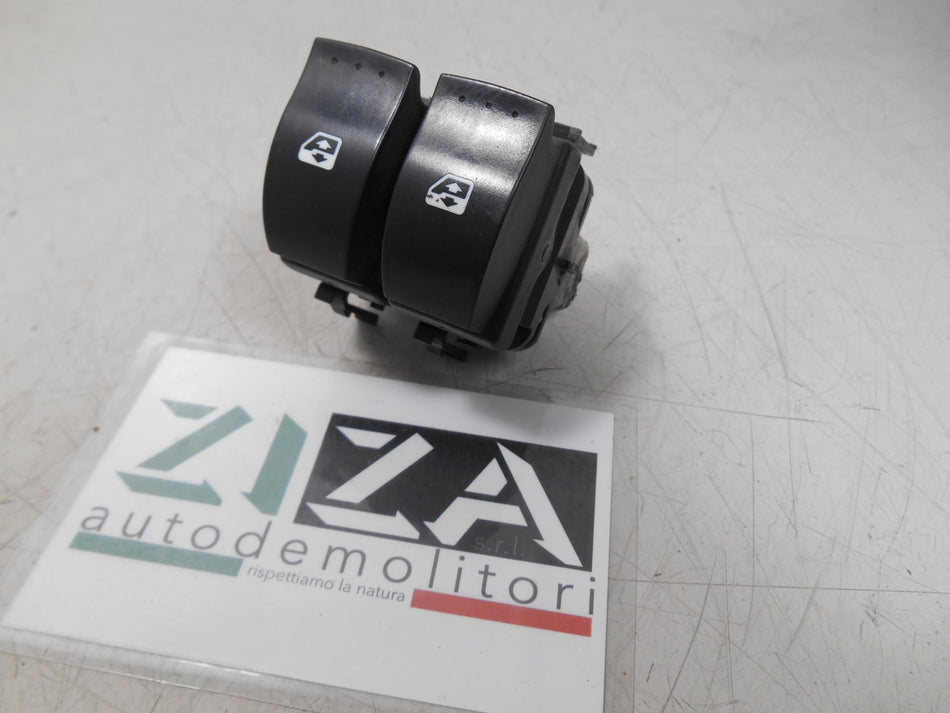 Pulsantiera Alzacristalli 2 Tasti Renault Megane II 2004 315042A