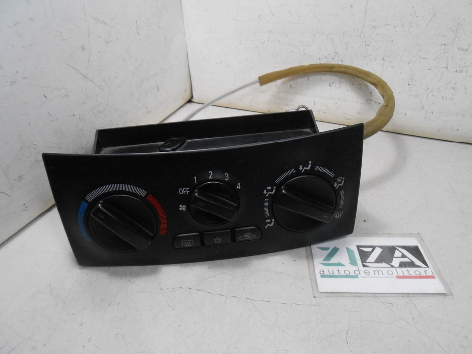 Centralina Comando Aria Clima A/C Mitsubishi Space Star 2005 MN140637
