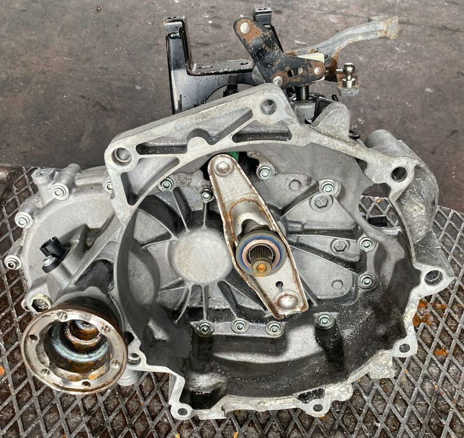 Cambio Manuale 5 Marce VW Polo 9N 1.9 47kw 64cv ASY 2004 GSA 02T301103K