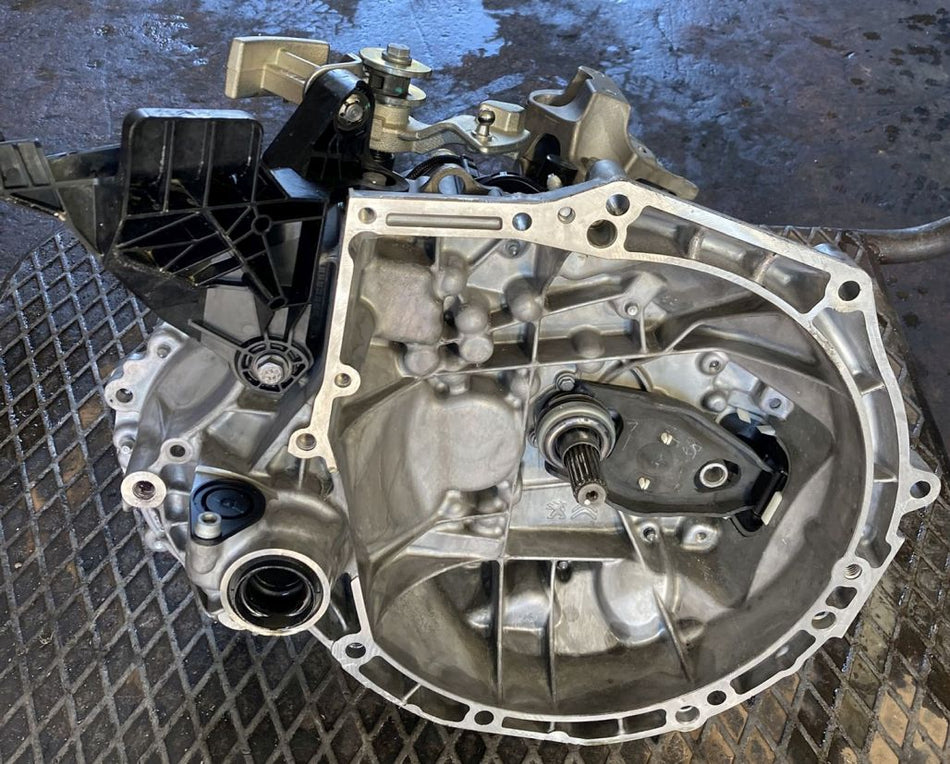 Cambio Manuale 5 Marce Peugeot 208 III 1.2 55kw 75cv HM05 2025 20A730