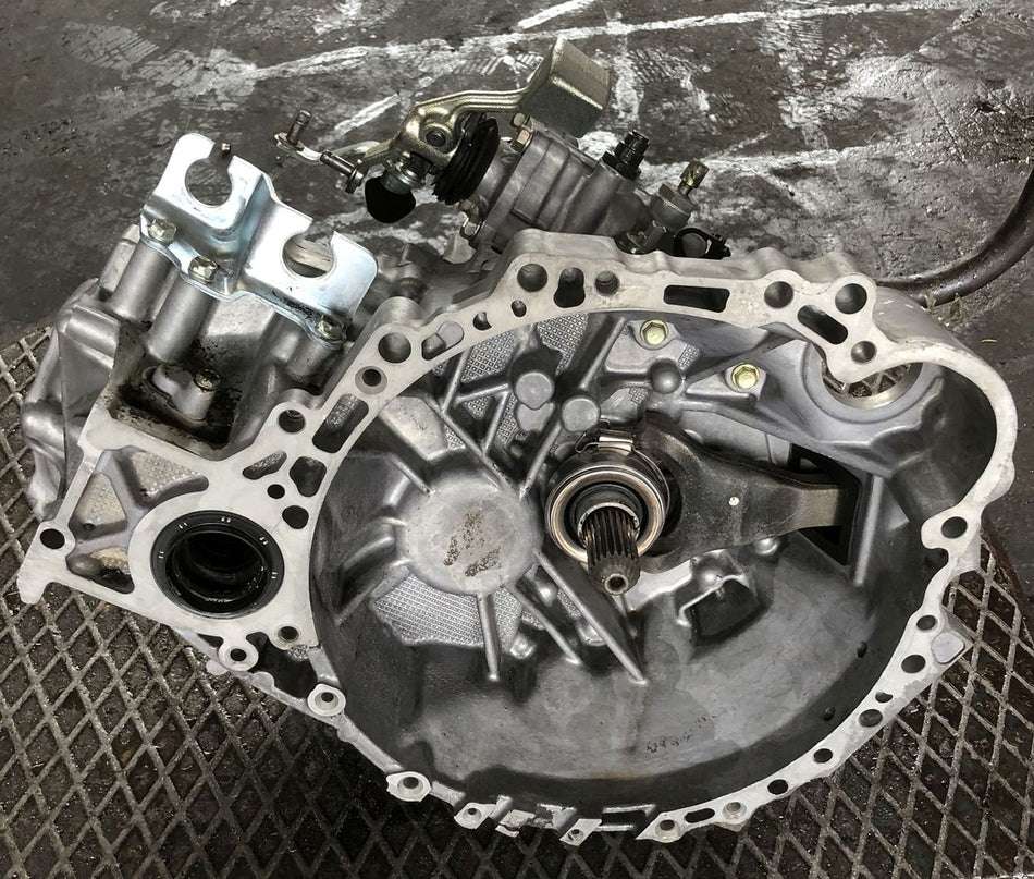 Cambio Manuale 5 Marce Toyota Avensis II T25 2.0 D-4D 85kw 116cv 1CDFTV 2004