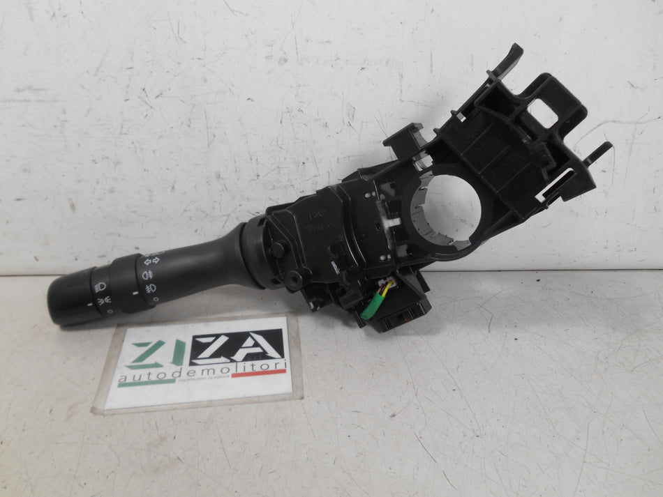 Devio Luci Leva Sinistra Toyota Yaris XP130 2014 17F938-0D300 173832