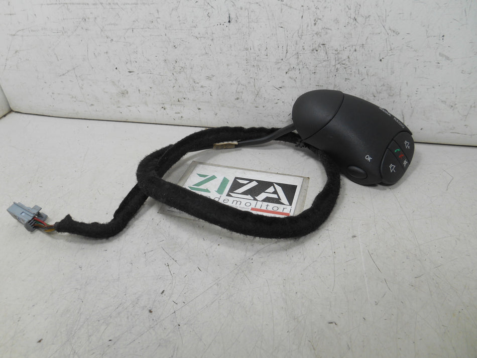 Devio Comando Radio Leva Destra Dacia Duster I 2012
