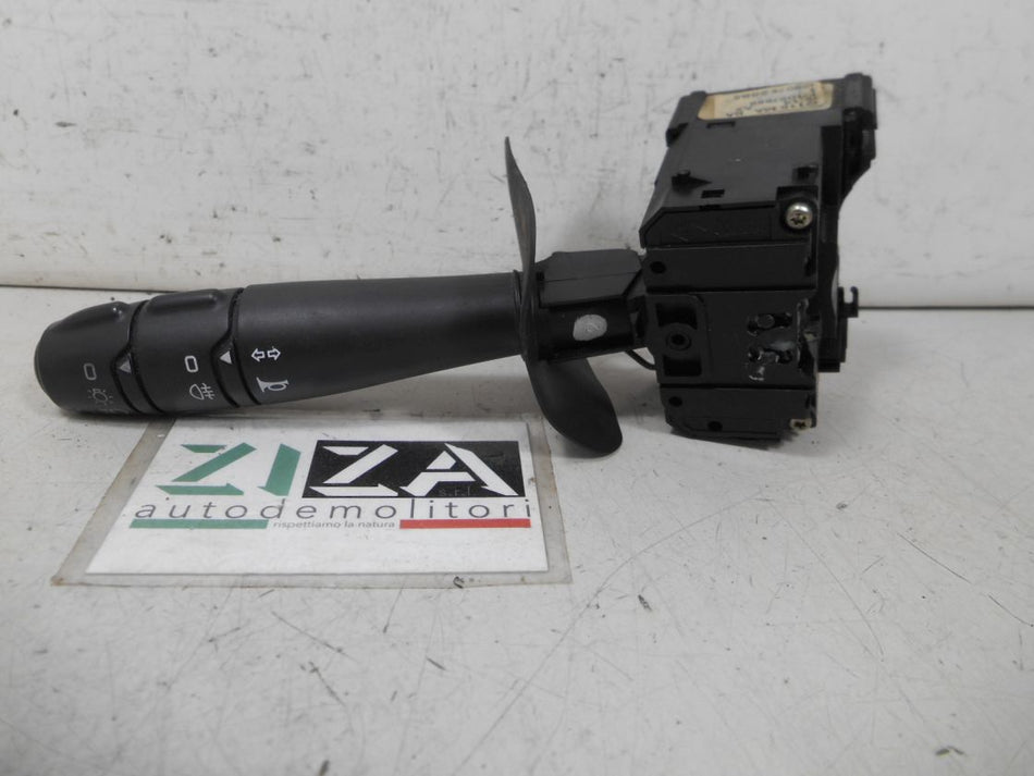 Devio Luci Leva Sinistra Dacia Sandero 2010 8200792584