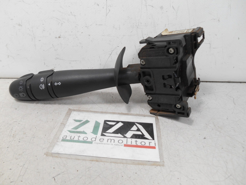 Devio Luci Leva Sinistra Opel Vivaro A 2009 8200878348 93862177J