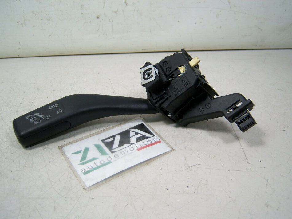 Devio Luci Leva Sinistra VW Caddy 2008 1K0953513E