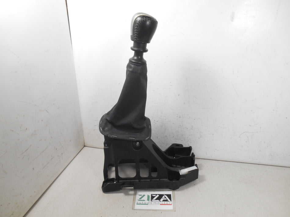 Leva Cambio 6 Marce Toyota Yaris XP130 1.4 2014 33530680L