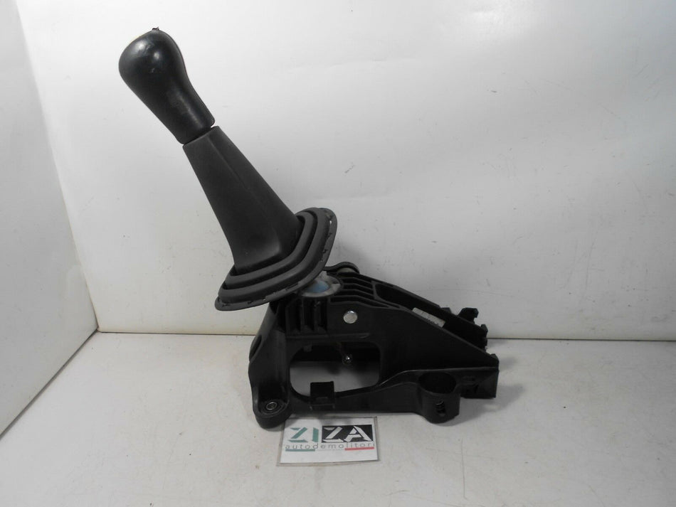 Leva Cambio 5 Marce Toyota Yaris XP90 1.3 64kw 2006 33530-0D040