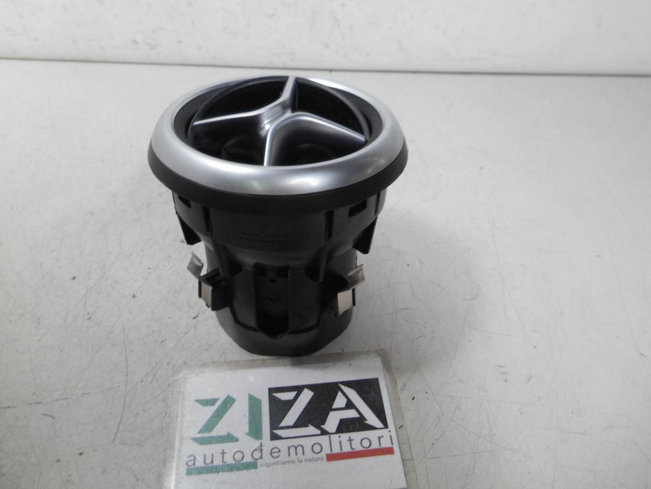 Bocchetta Aria Interna Mercedes W176 2015 A1768300354