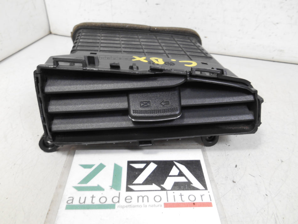 Bocchetta Aria Interna Destra Kia Cee'd JD 2017 97410-A2200
