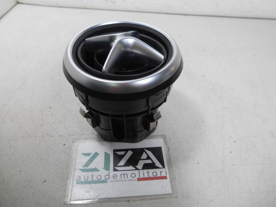 Bocchetta Aria Esterna Destra = Sinistra Mercedes W176 2015 A1768300754
