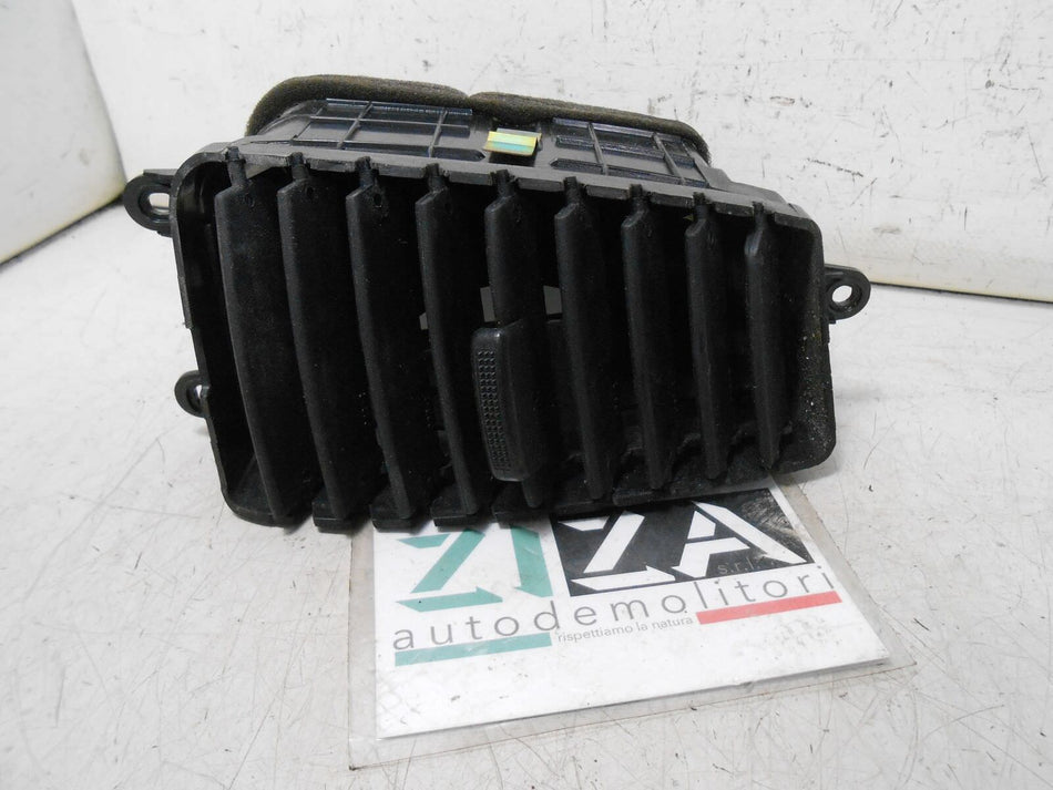Bocchetta Aria Interna Destra Kia Sorento 2004 97440-3E000