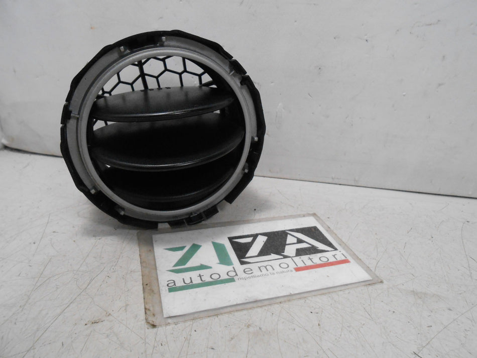 Bocchetta Aria Mitsubishi Colt VI 2005 MN140559
