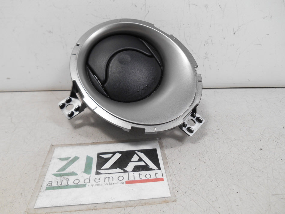 Bocchetta Aria Esterna Destra Nissan Juke F15 2012 68760-1KE0A