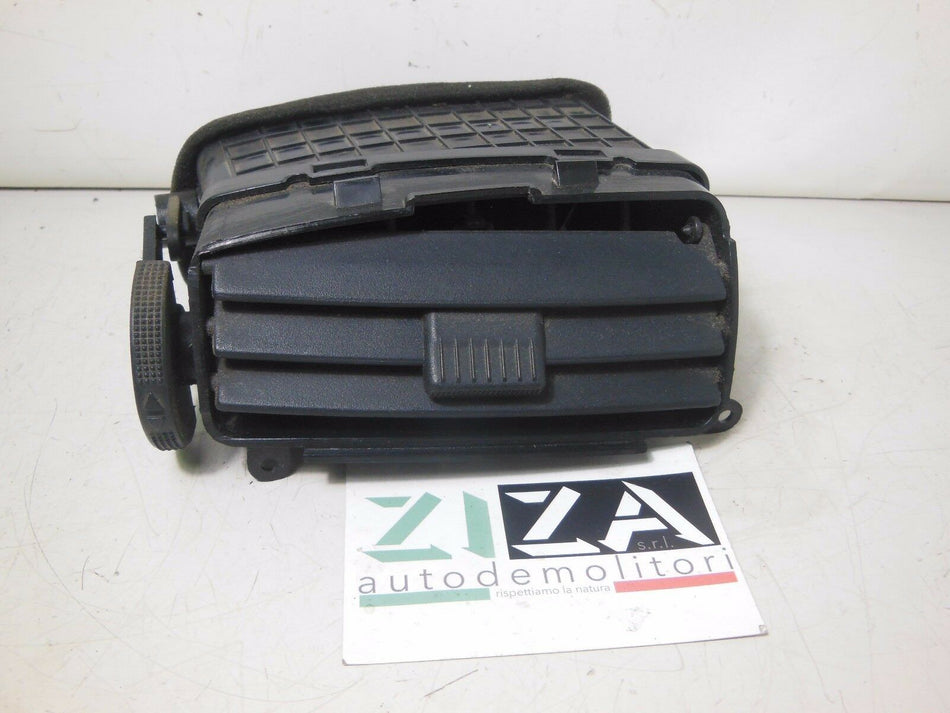 Bocchetta Aria Interna Destra Hyundai Matrix 2003 97422-17000