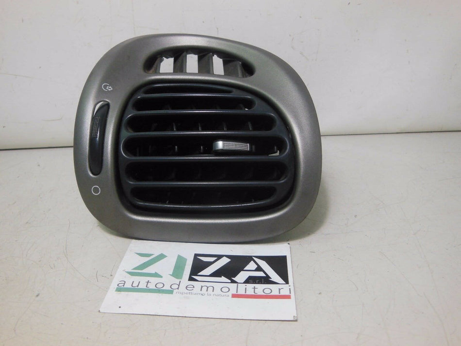 Bocchetta Aria Esterna Destra Citroen Xsara Picasso 2004 9631280077