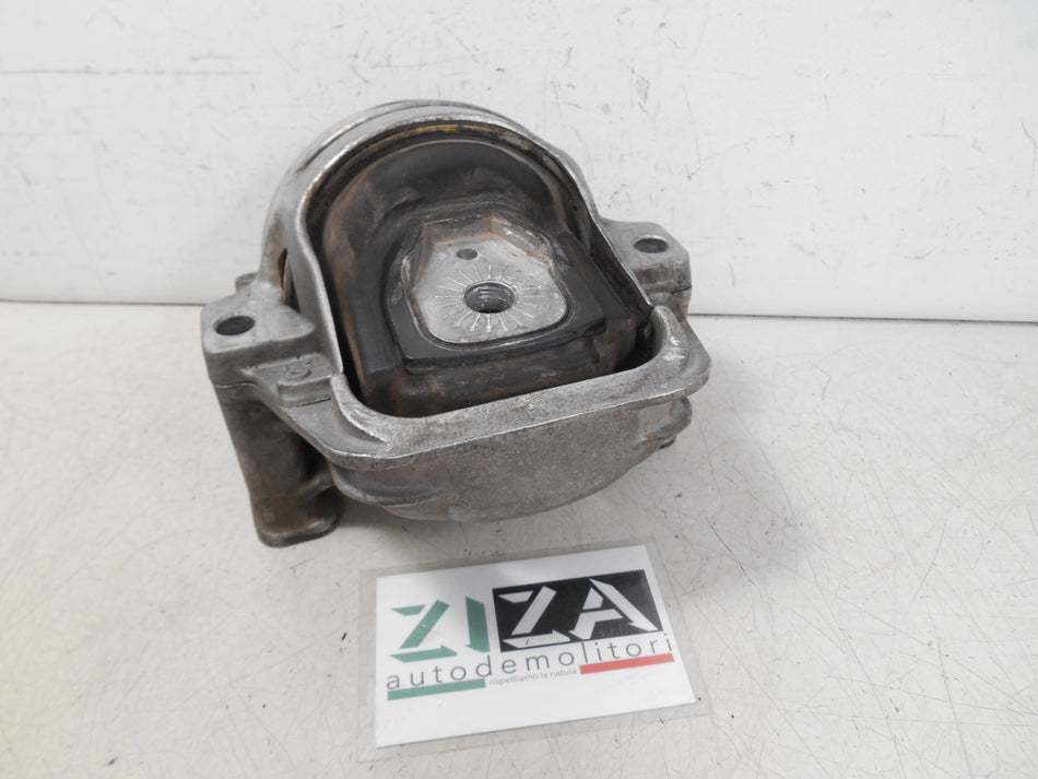 Supporto Motore Audi A5 Coupè 2.0 TFSI 132kw 180cv CDN 2009 8K0199381KA
