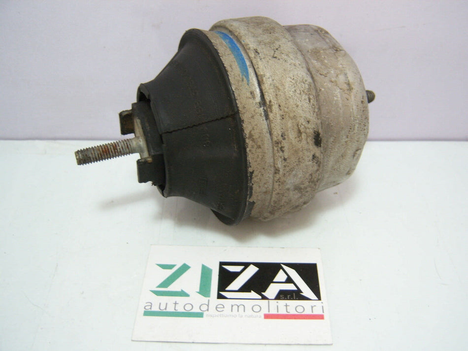 Supporto Motore Audi A4 A6 VW Passat 1998 8D0199379J