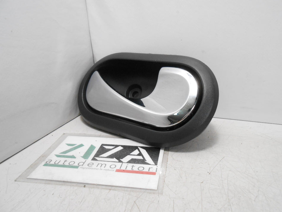Maniglia Interna Destra Dacia Duster I 2015 8200733847